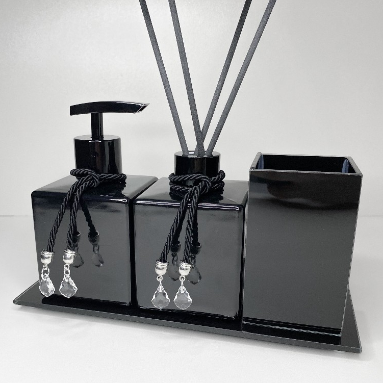 Kit Lavabo Preto c/ Porta Escova Difusor Aromatizador e Porta Sabonete Banheiro