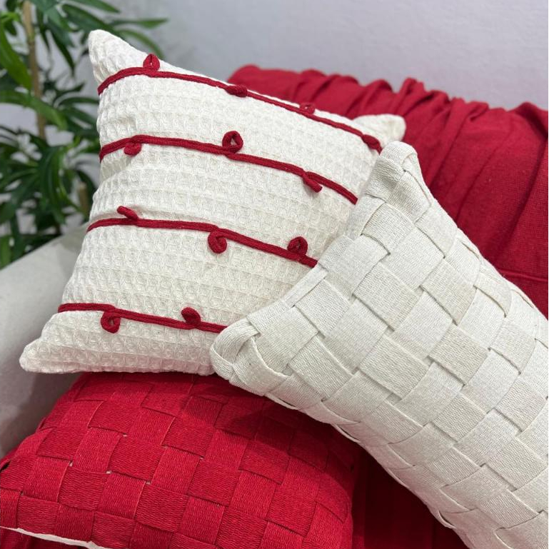 Kit de Almofadas Fita Vermelho Trancê Rustica Boho Artesanal Sofa Cama Tiras Trancelim Natalinas